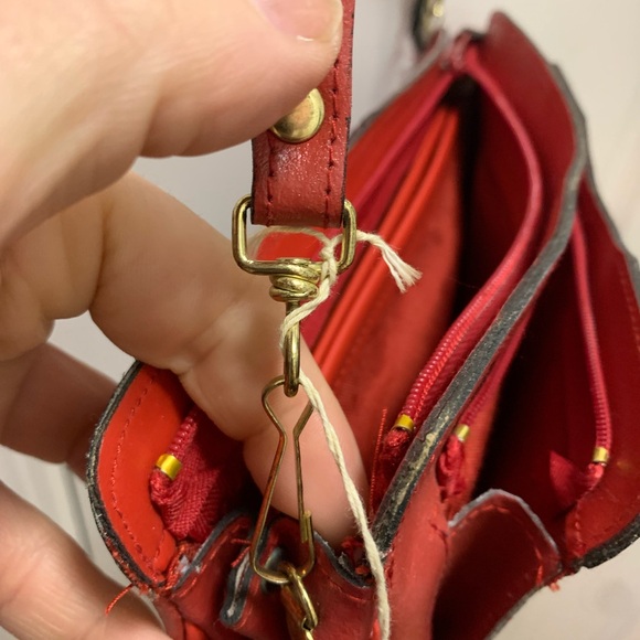 OFFERS??? Stein of Montreal TRUE Vintage Red Crossbody - Picture 2 of 10